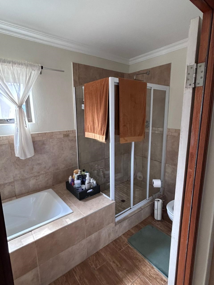 To Let 3 Bedroom Property for Rent in Melodie North West